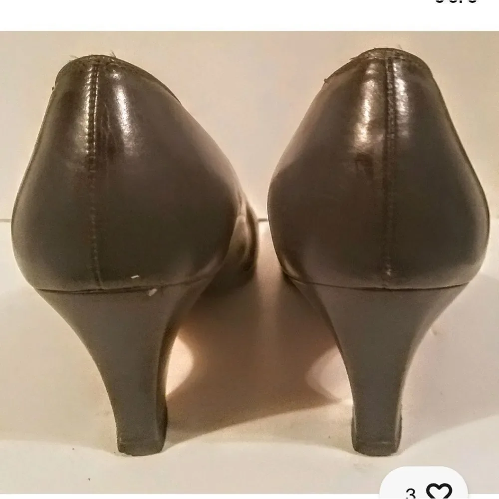 Salvatore Ferragamo Gray Leather w/Black Wingtips Pumps Sz.6 Ret $335 in Dustbag